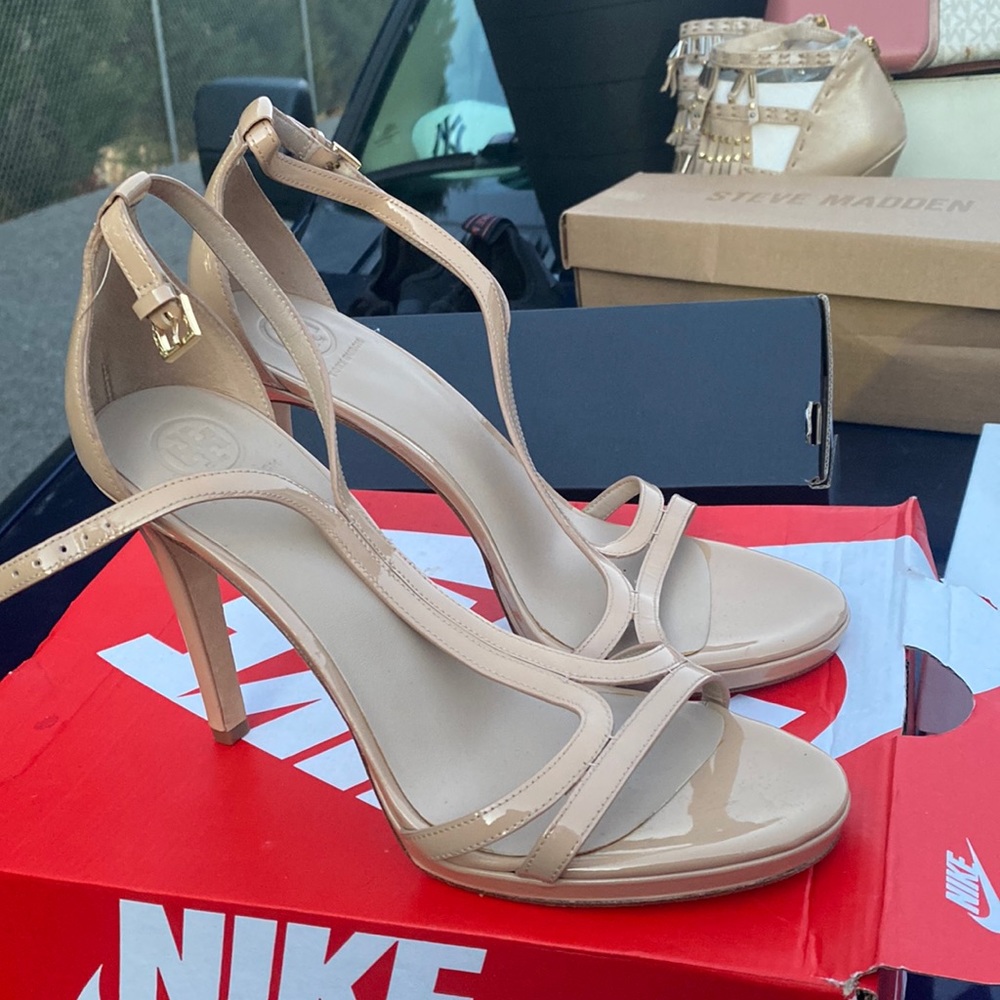 COPY - Tory Burch Leather Heels SZ8